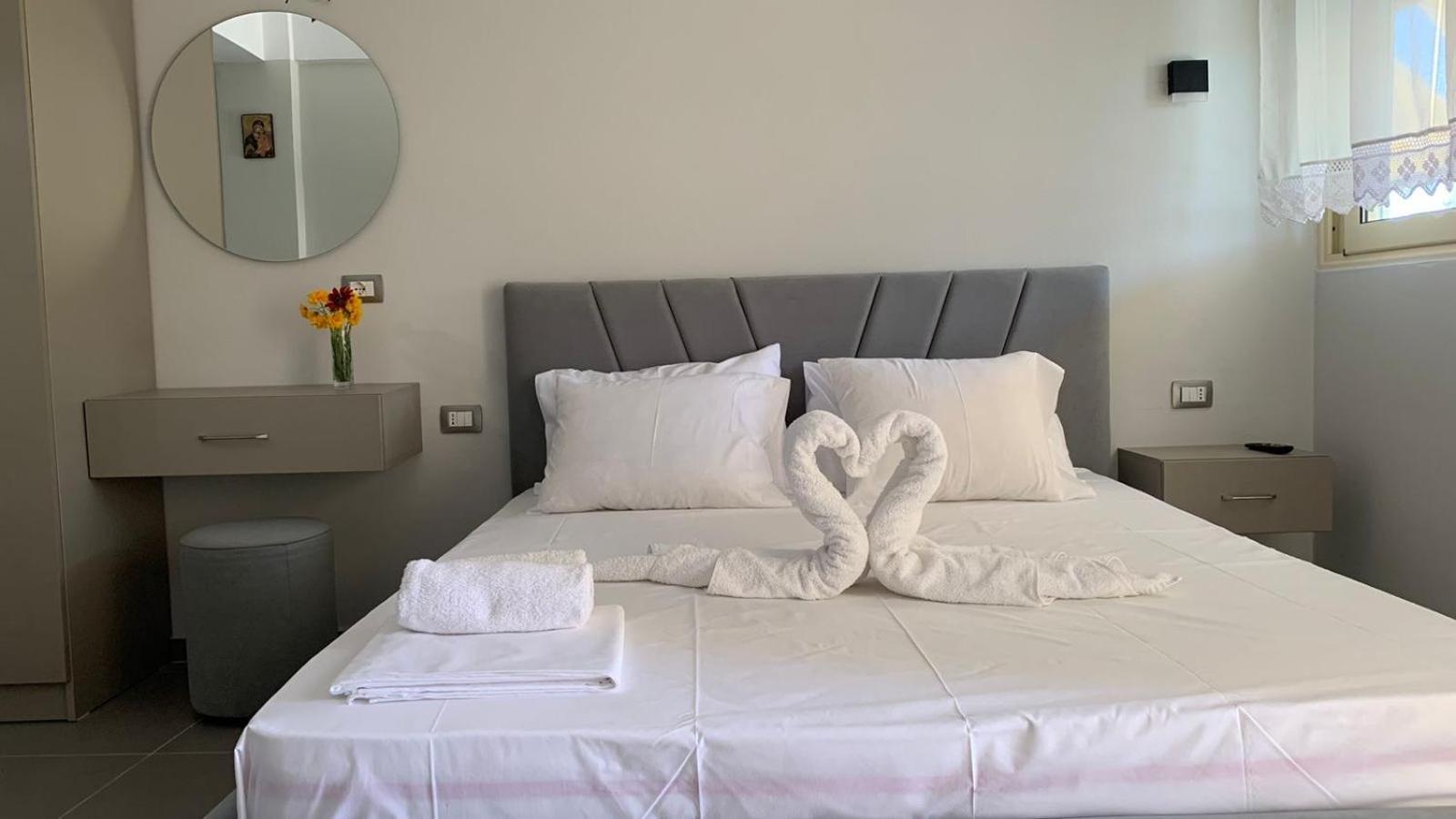 Hotel Vila Andi Zvernec Экстерьер фото